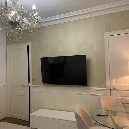 48 M2 Bercy Cosy Parigi